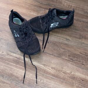 Skechers memory foam sneakers lightweight black size 8.5